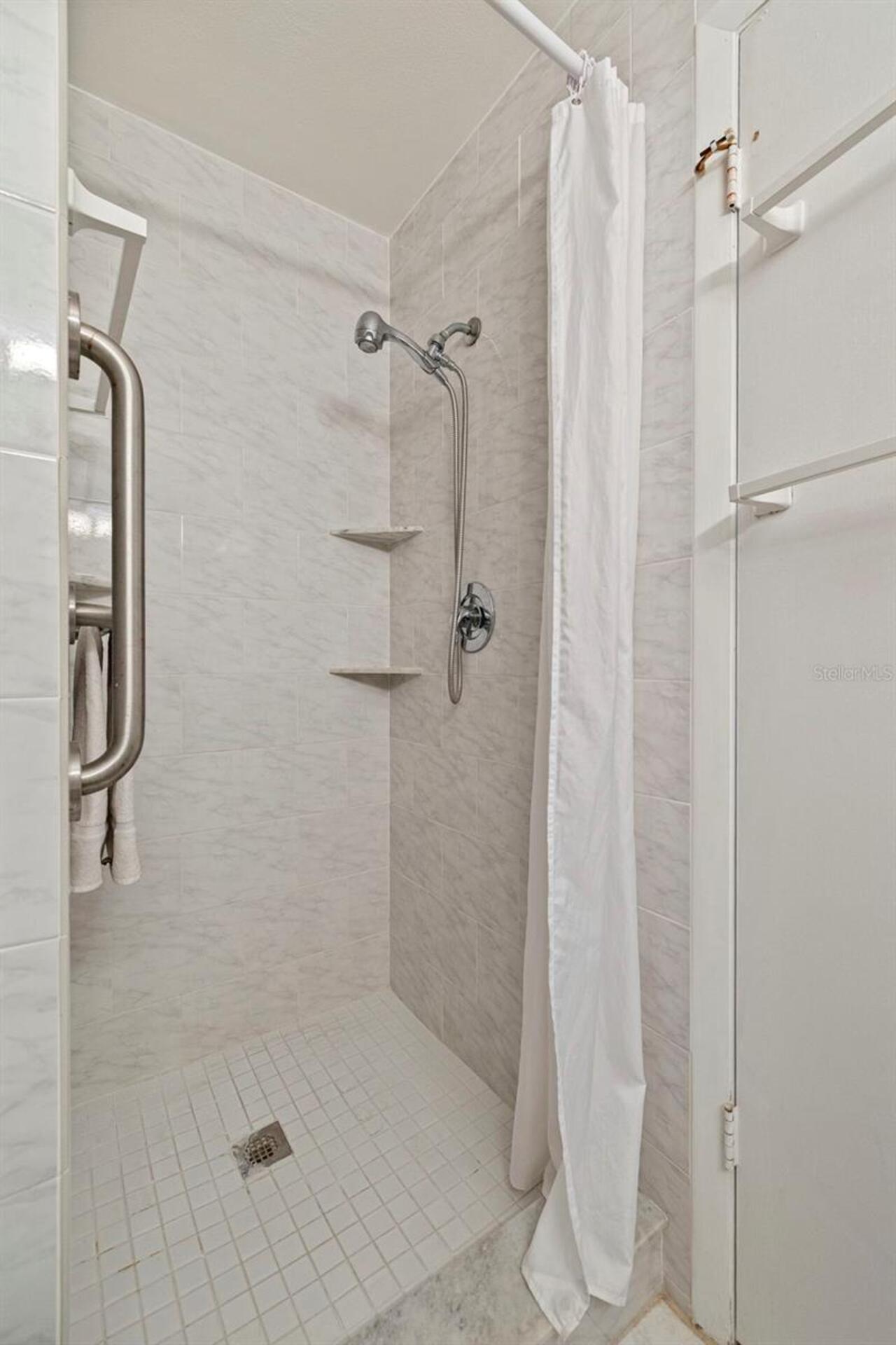 Listing Photo 22