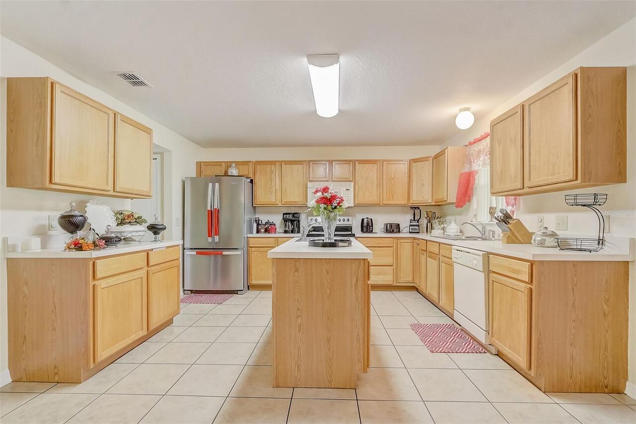 Listing Photo 16