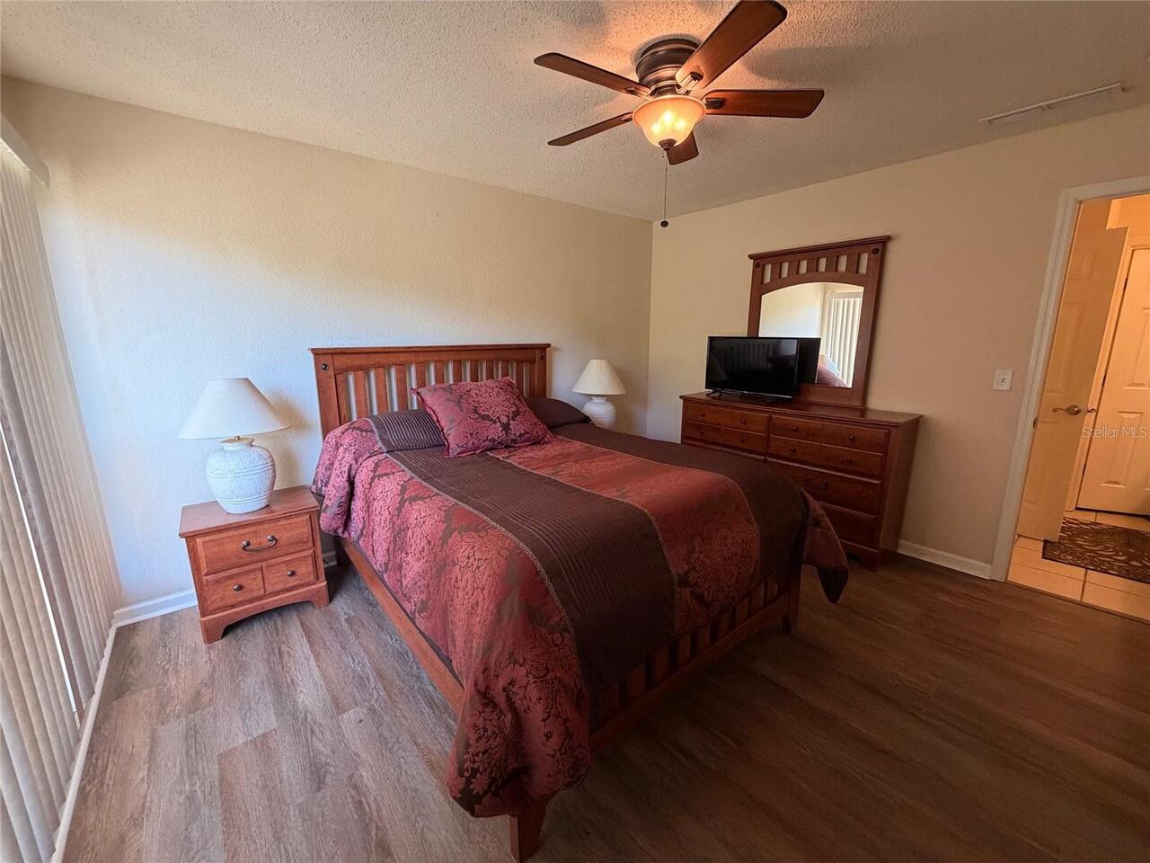 Listing Photo 9