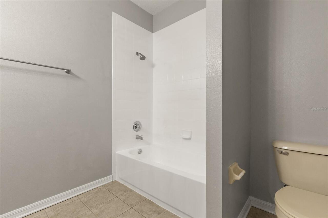 Listing Photo 16