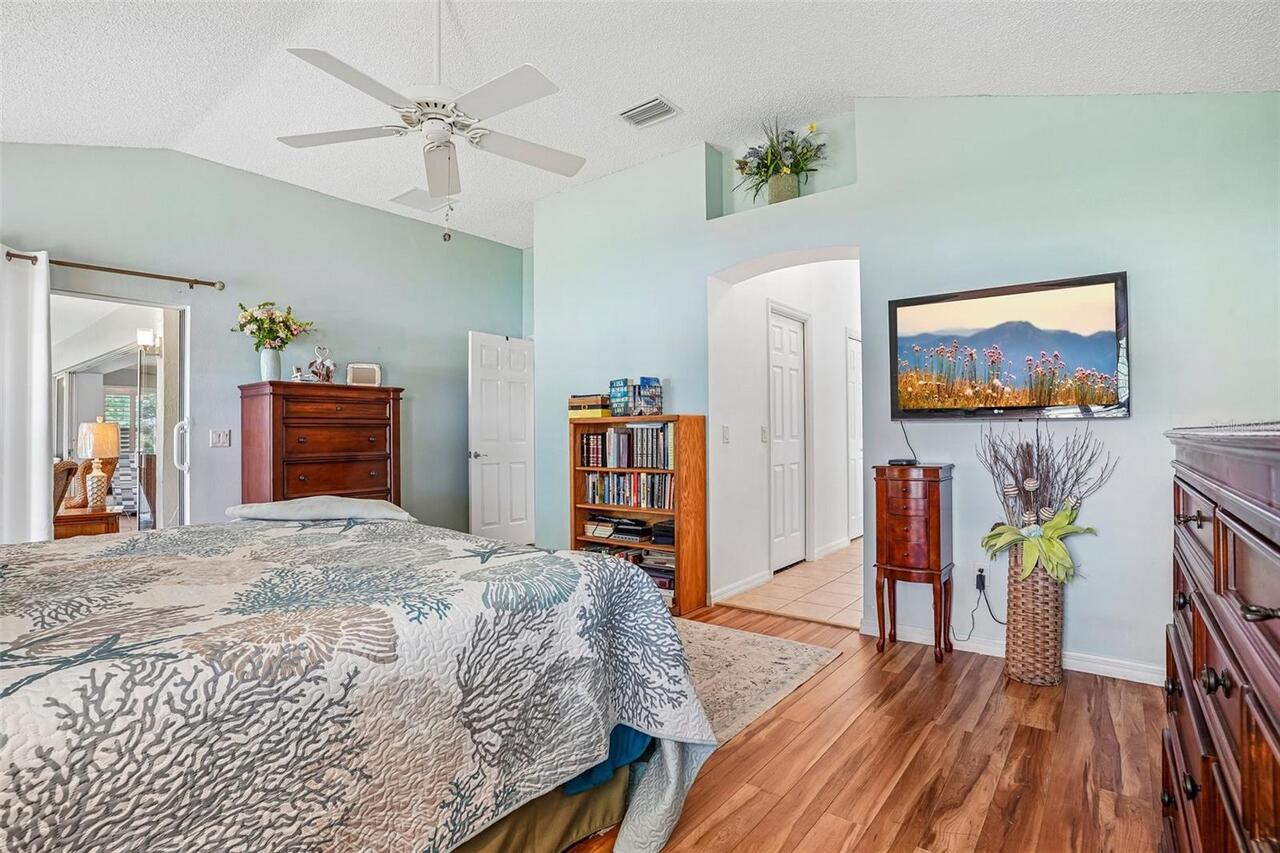 Listing Photo 22