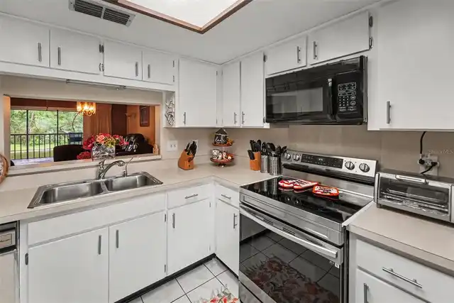Listing Photo 15