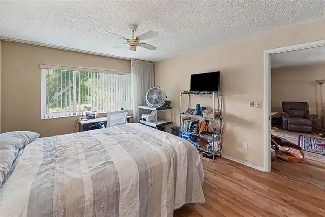 Listing Photo 17