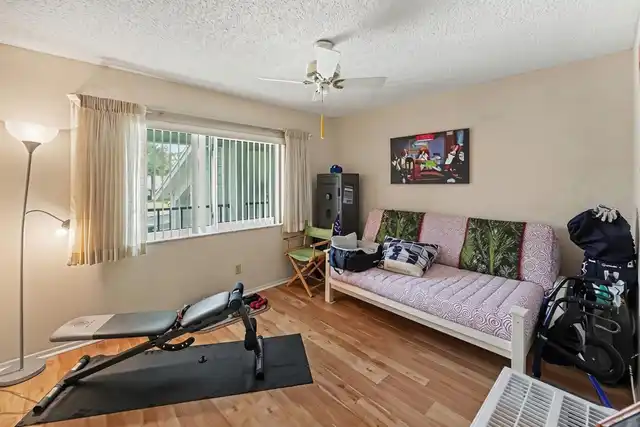 Listing Photo 21