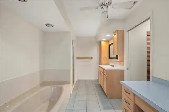 Listing Photo 21