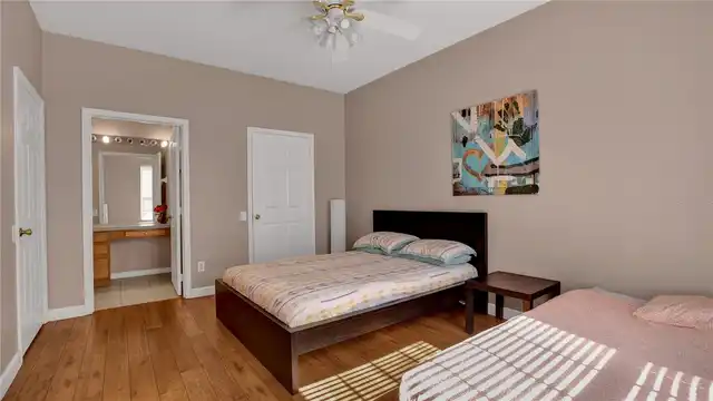 Listing Photo 13