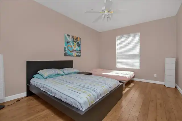 Listing Photo 17