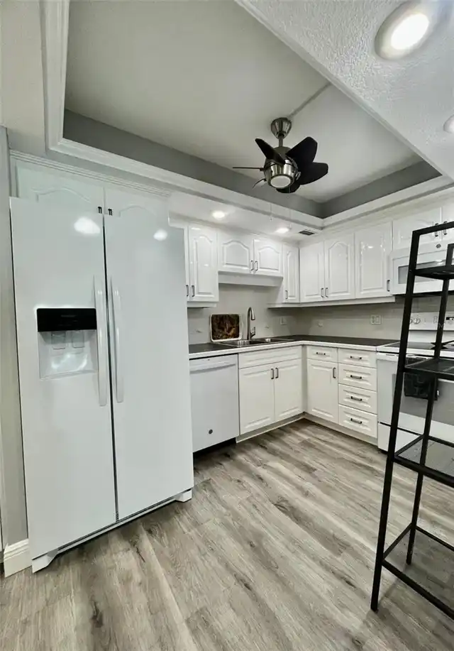 Listing Photo 10