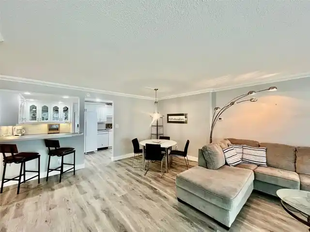 Listing Photo 16