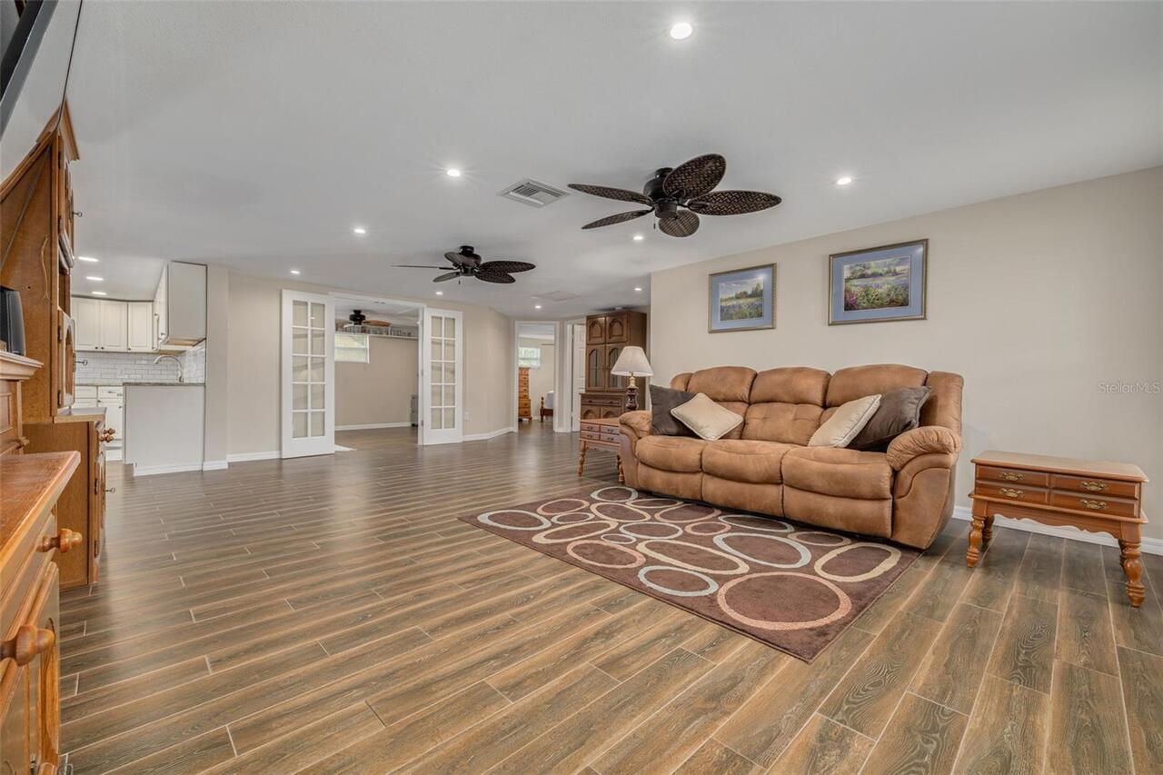 Listing Photo 14
