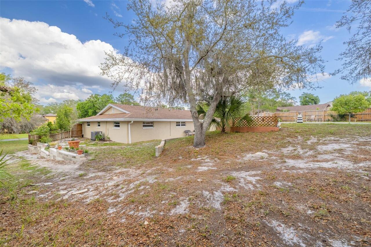 Listing Photo 43