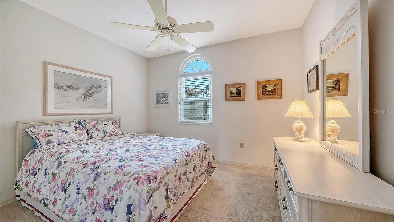 Listing Photo 17