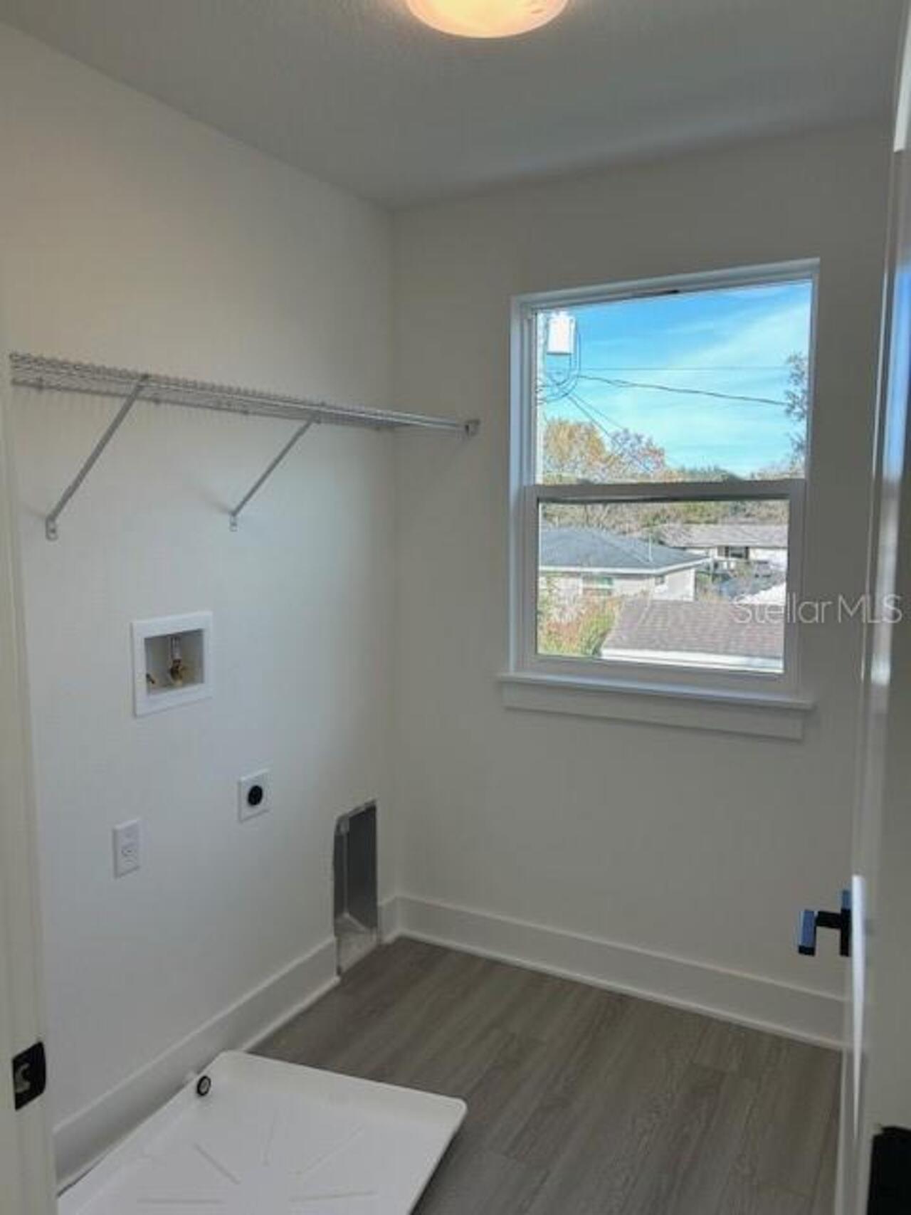 Listing Photo 12