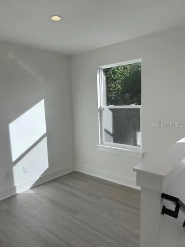 Listing Photo 11