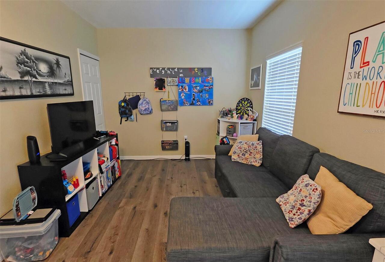 Listing Photo 14