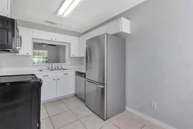 Listing Photo 8