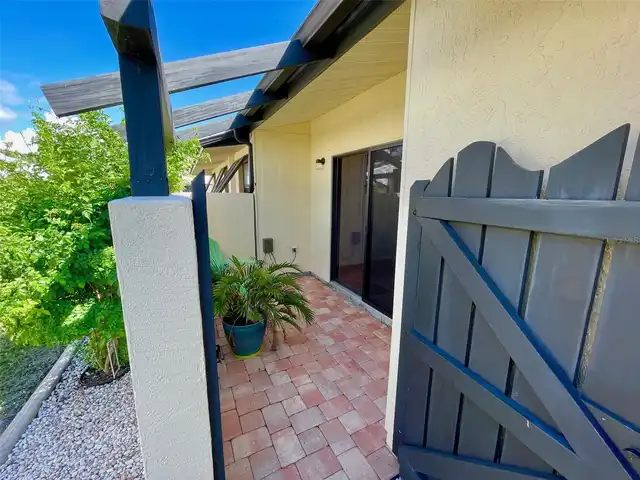 Listing Photo 17