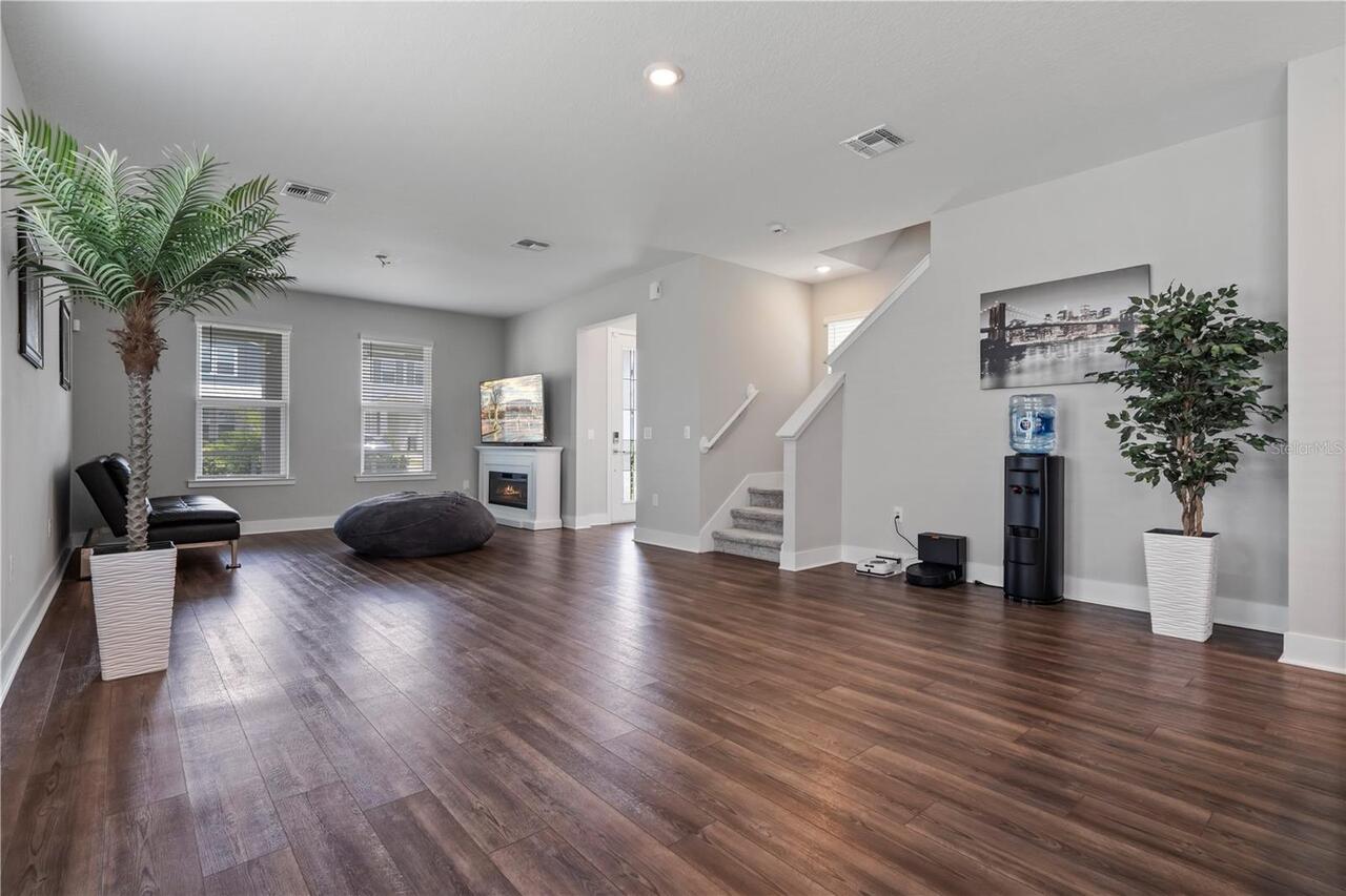 Listing Photo 11