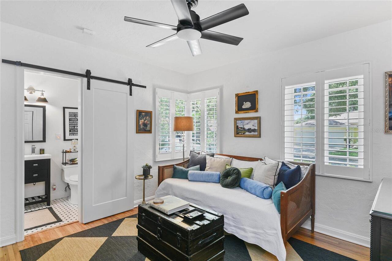 Listing Photo 17