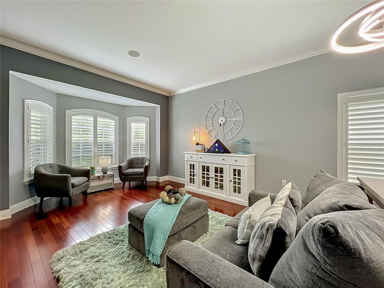 Listing Photo 10
