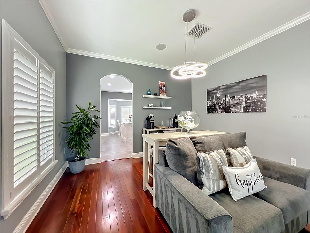Listing Photo 12