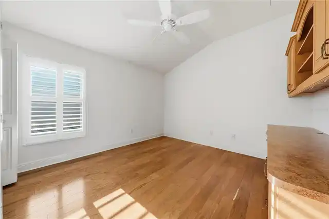Listing Photo 17