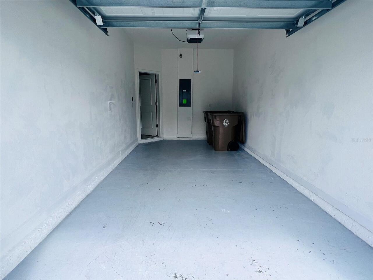 Listing Photo 11