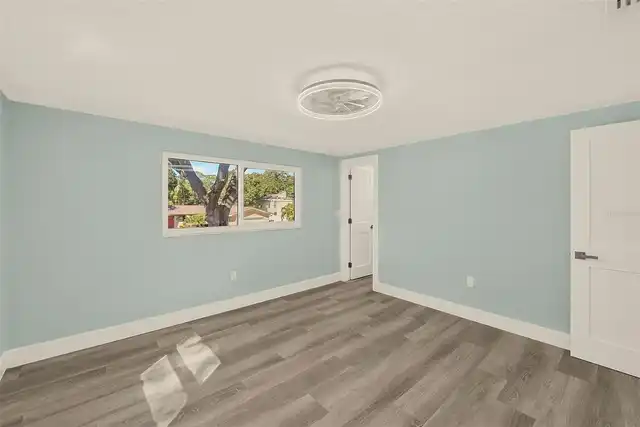 Listing Photo 33