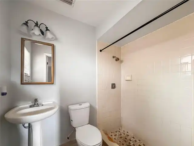Listing Photo 14