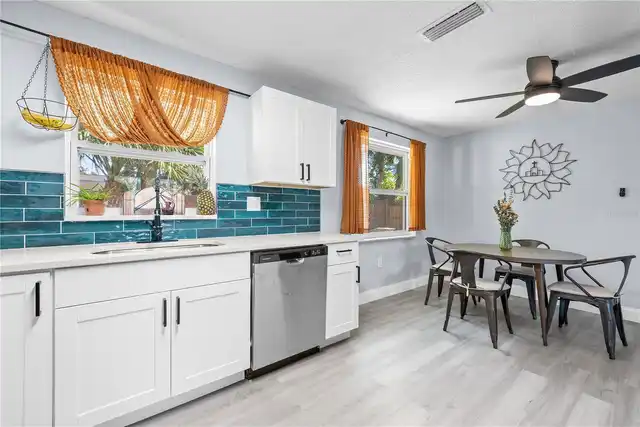 Listing Photo 12