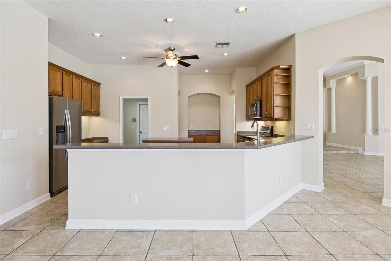 Listing Photo 11