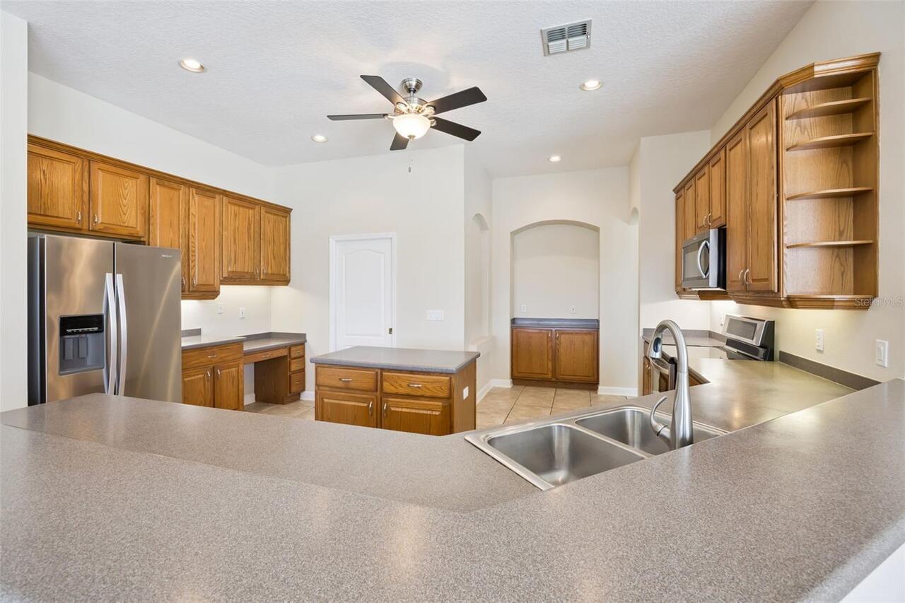 Listing Photo 12