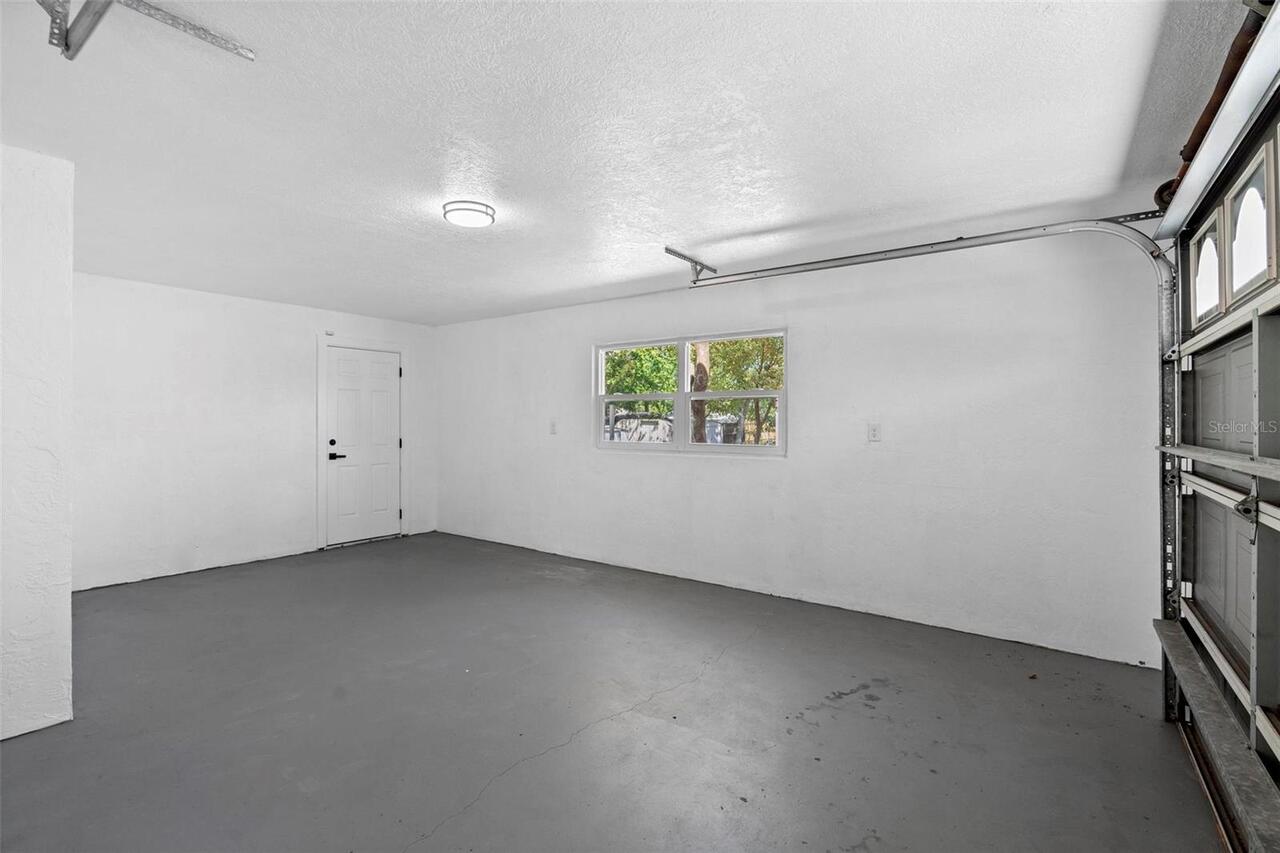 Listing Photo 16
