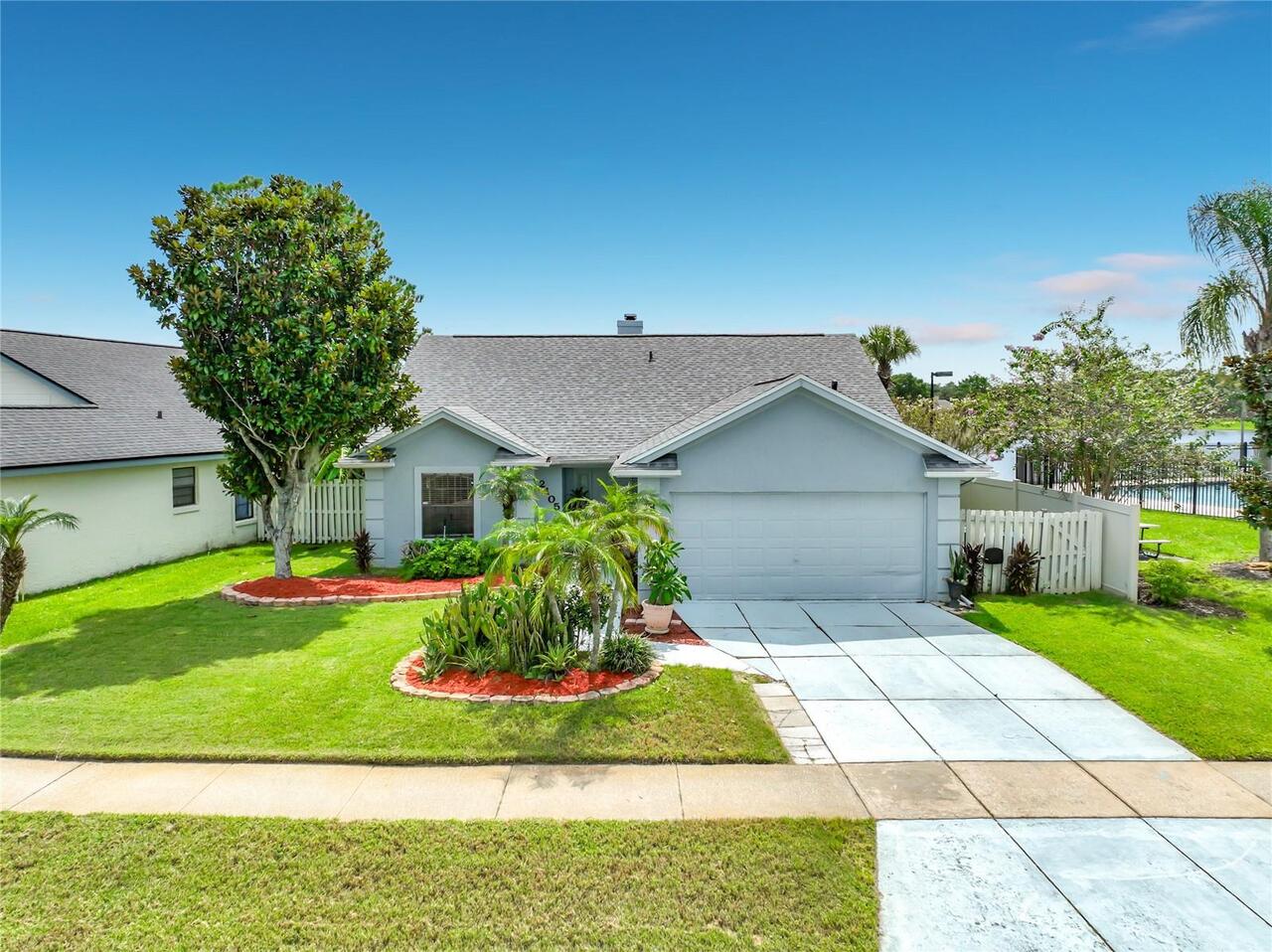 Listing Photo 12