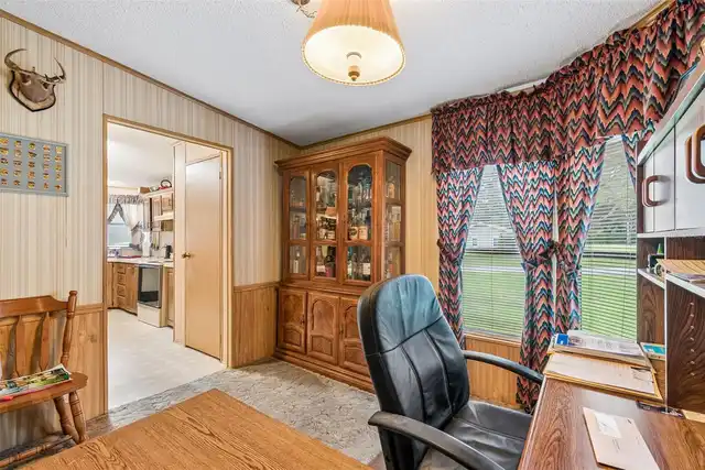 Listing Photo 9