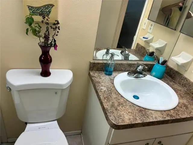 Listing Photo 8