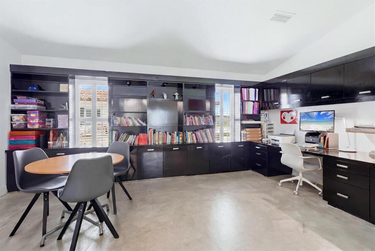 Listing Photo 18