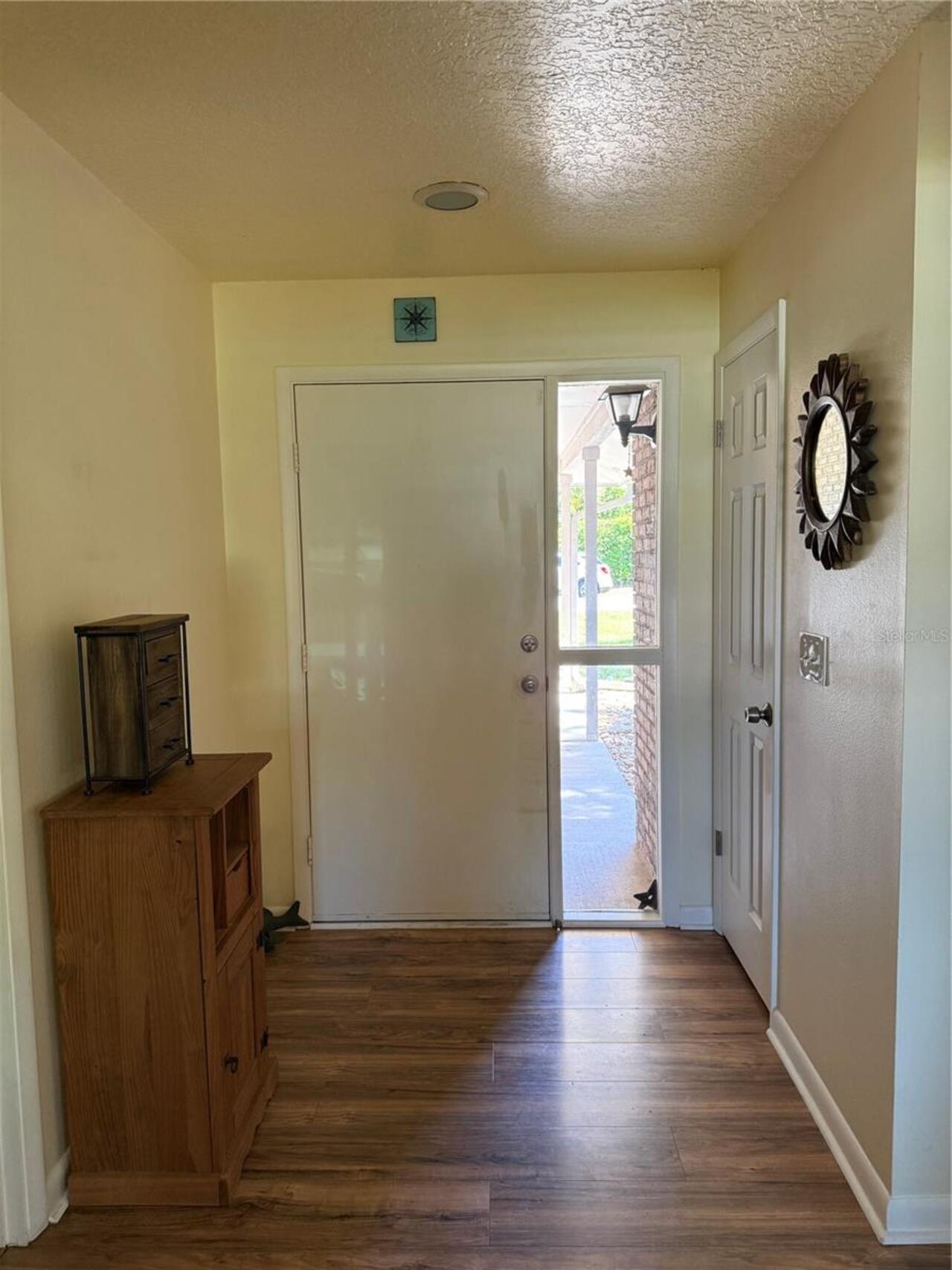 Listing Photo 8