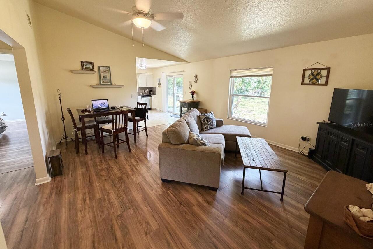 Listing Photo 9