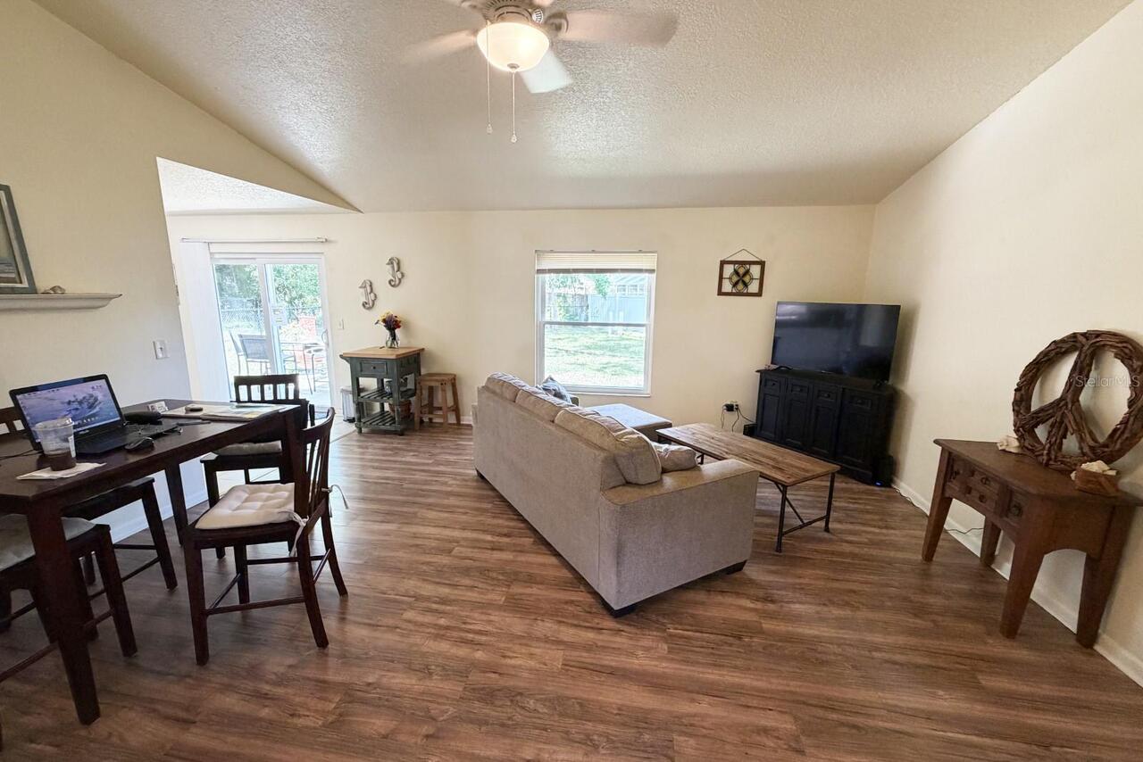 Listing Photo 10