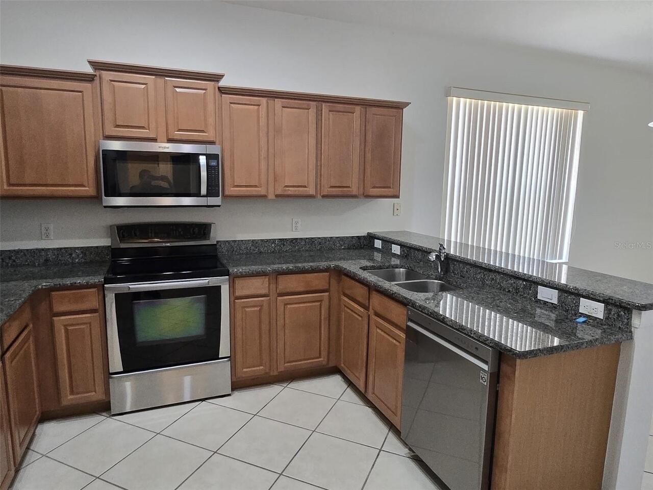 Listing Photo 11