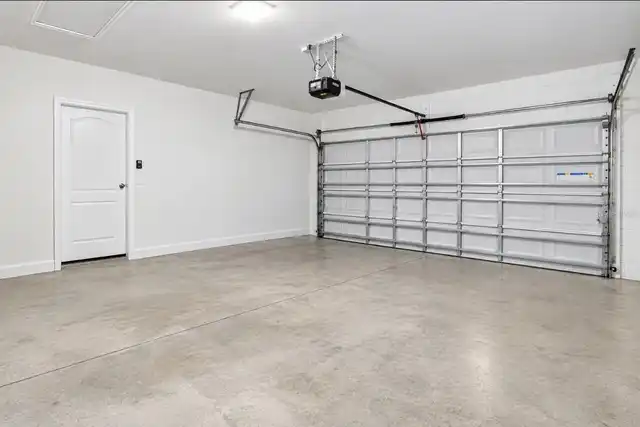 Listing Photo 14