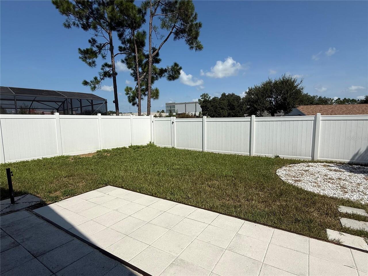 Listing Photo 15