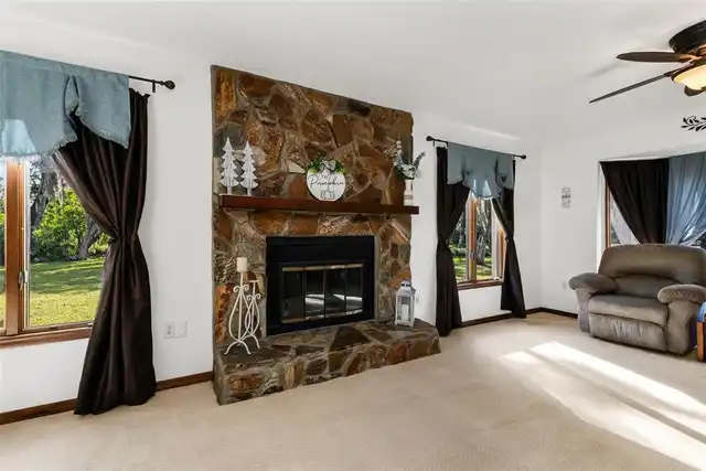 Listing Photo 9