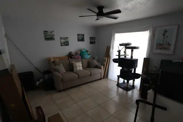 Listing Photo 9