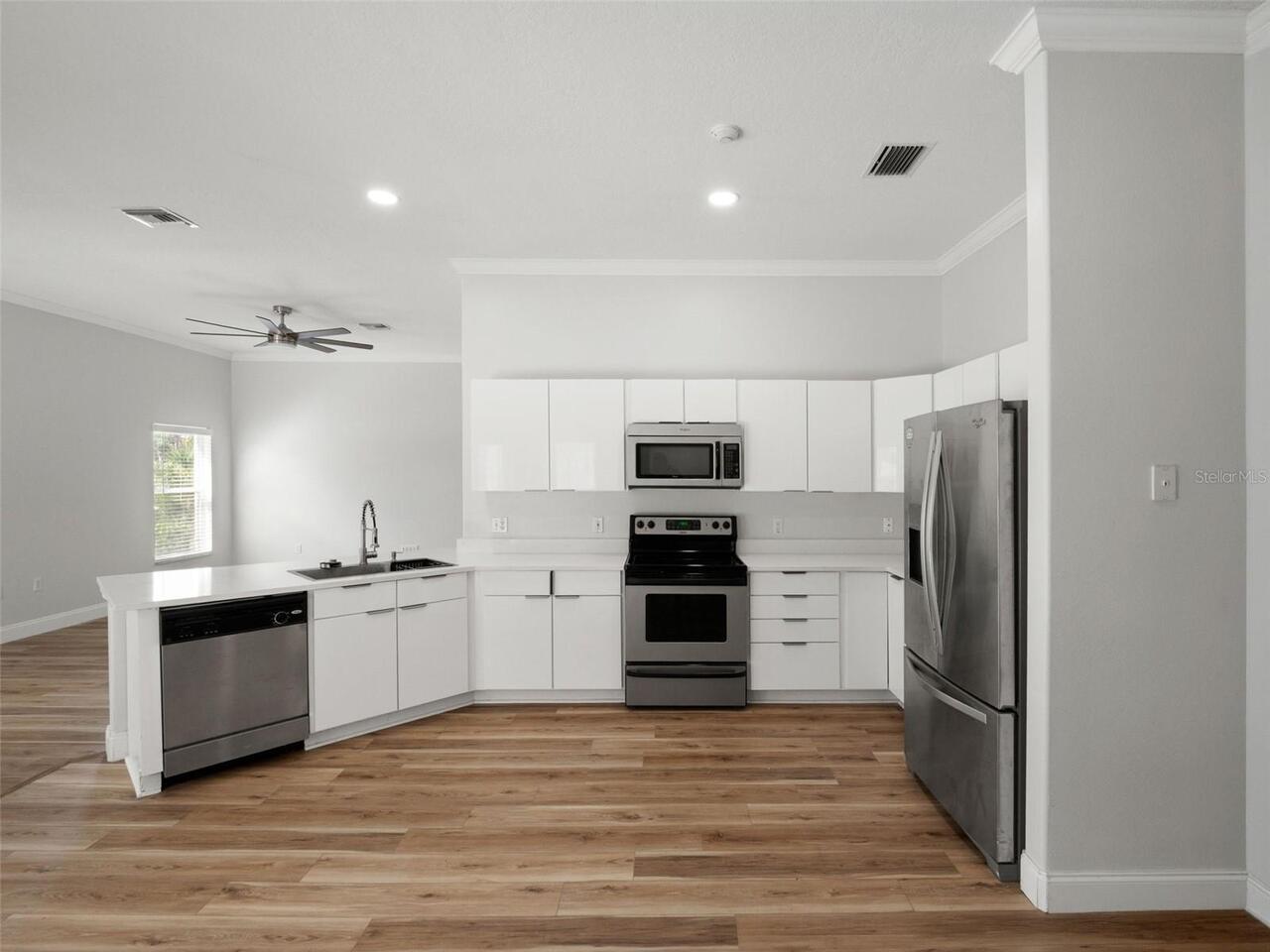 Listing Photo 8