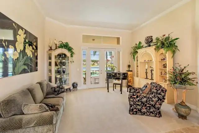 Listing Photo 6