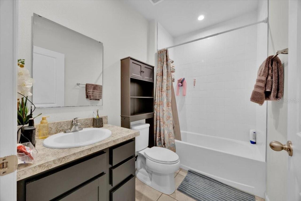 Listing Photo 12
