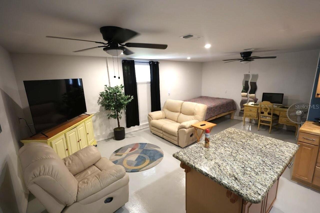 Listing Photo 16