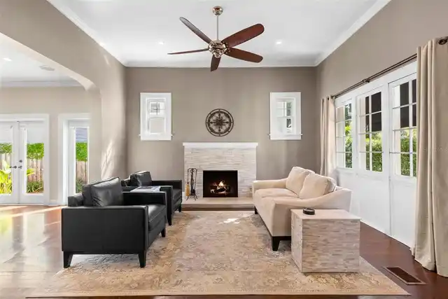 Listing Photo 8